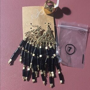 Plunder Black and Gold Beaded Fringe Earrings and gold ring size 7